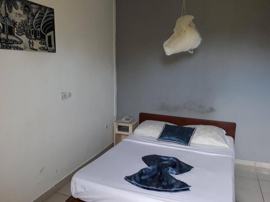 Hotel La Grace Kribi Habitación foto